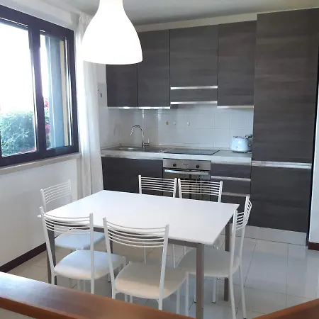Vakantiehuis A Schiera Con Uso Piscina