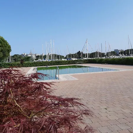 Vakantiehuis A Schiera Con Uso Piscina