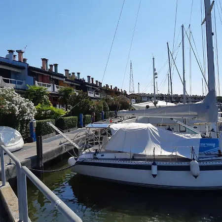 A Schiera Con Uso Piscina Holiday home