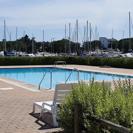 A Schiera Con Uso Piscina Holiday home *