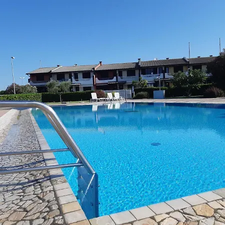A Schiera Con Uso Piscina Casa de Férias Aprilia Marittima