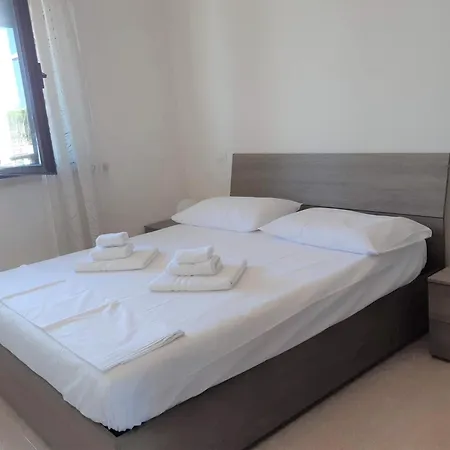 Vakantiehuis A Schiera Con Uso Piscina Aprilia Marittima