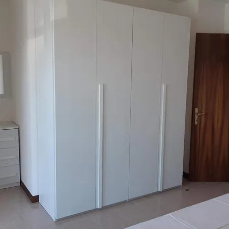A Schiera Con Uso Piscina Casa de Férias *