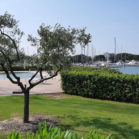 Casa de Férias A Schiera Con Uso Piscina